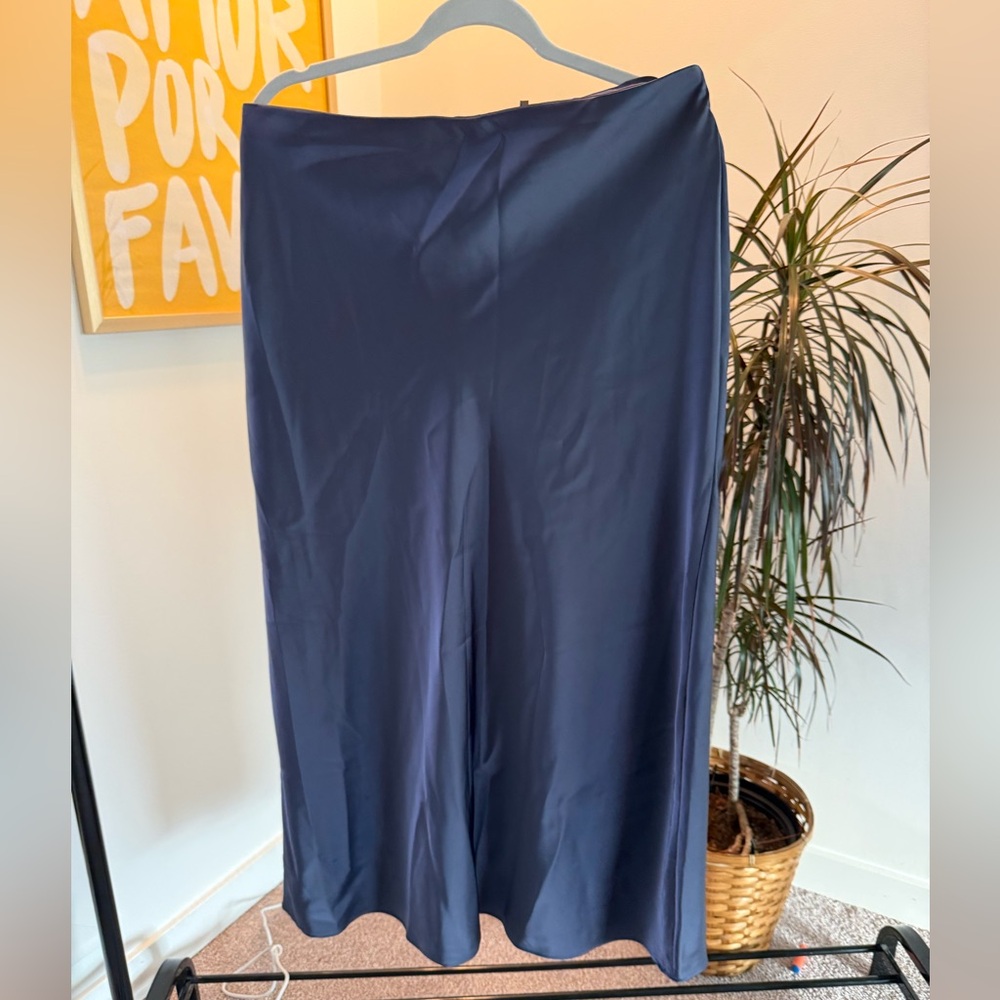 Zara Grey Satiny Skirt Size Large